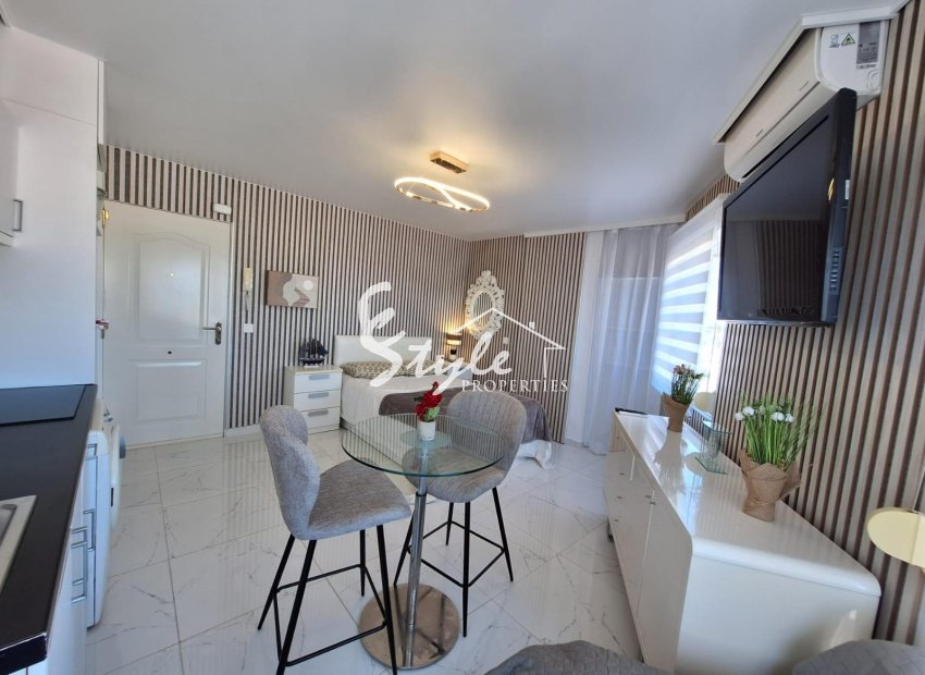 For sale fully renovated apartment with panoramic views in Torrevieja few steps from the sea, Costa Blanca, Spain. ID2349