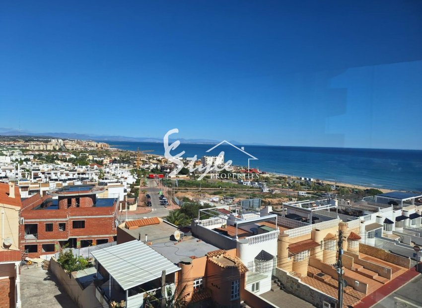 For sale fully renovated apartment with panoramic views in Torrevieja few steps from the sea, Costa Blanca, Spain. ID2349