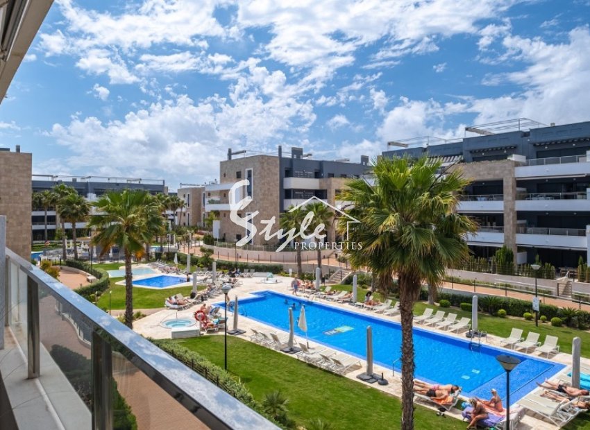 For sale modern apartment close to the sea in ¨Flamenca Village¨, Playa Flamenca, La Zenia Costa Blanca, Spain . ID1683