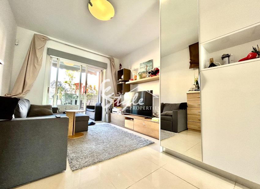 For Sale Modern Flat of 2 Bedrooms in Gated Community in Punta Prima, Costa Blanca, Spain. ID2220