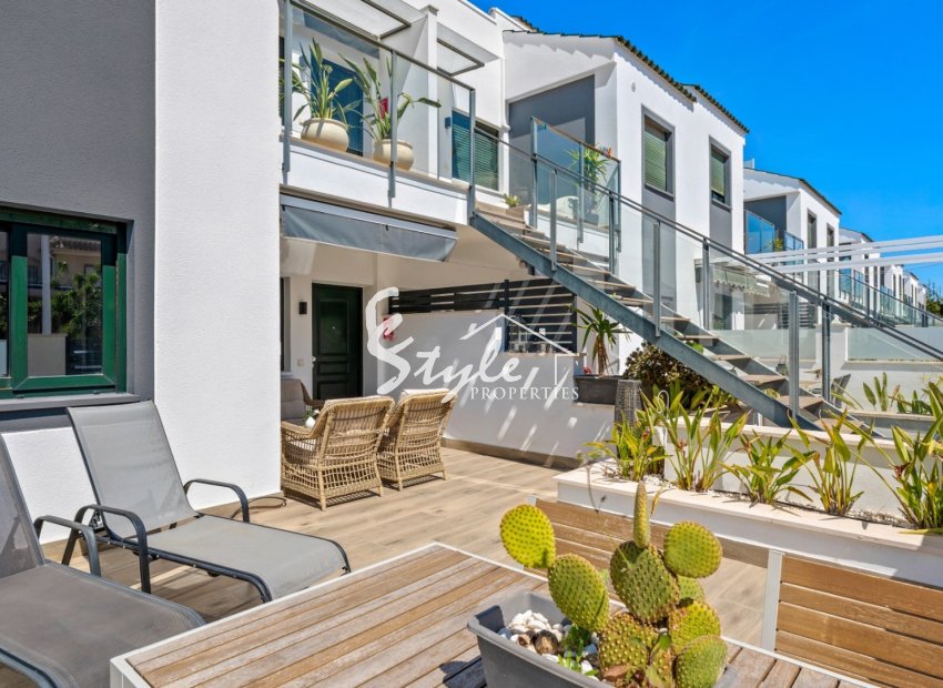 For Sale Modern Sunny Flat in La Zenia, Costa Blanca, Orihuela Costa. ID2191