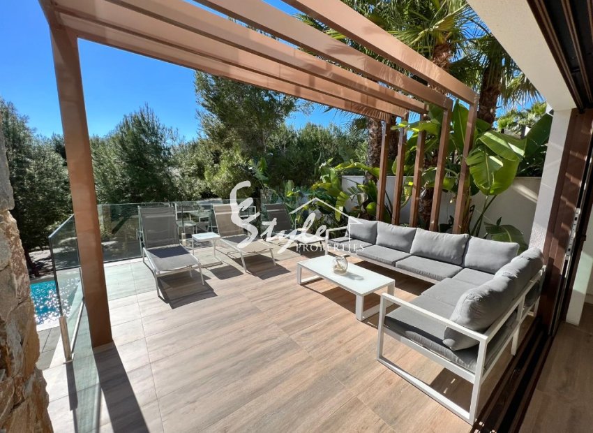 For sale modern villa close to golf courses in Las Colinas, Costa Blanca, Spain. ID1273