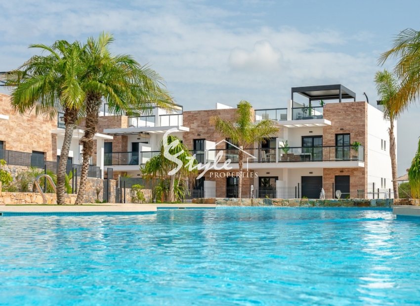 For sale new beach side apartment in Mil Palmeras, Pilar de la Horadada, Costa Blanca, Spain. ID1379