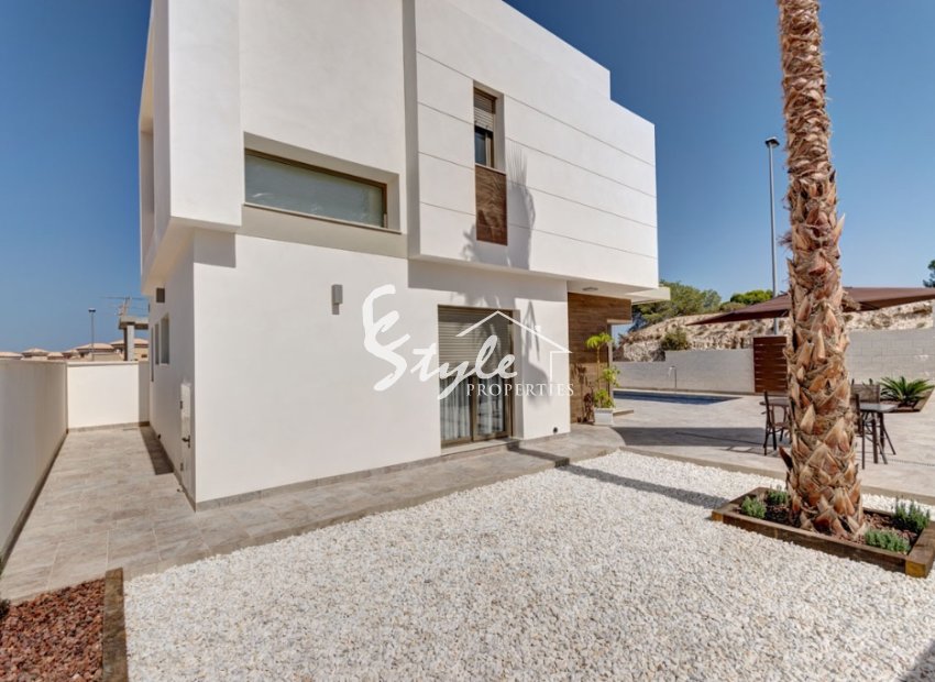 For sale new build villa in San Miguel de Salinas, Alicante, Costa Blanca, Spain. ON1218