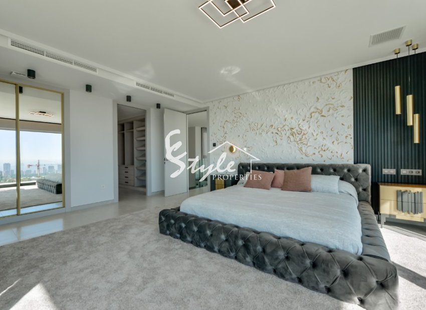 For sale new luxury villa with sea views in Finestrat, Costa Blanca, Spain. ON1778