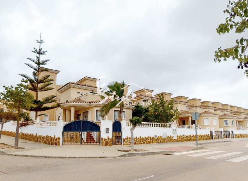 For sale new villa for sale in San Miguel de Salinas, Alicante, Costa Blanca, Spain ON1165