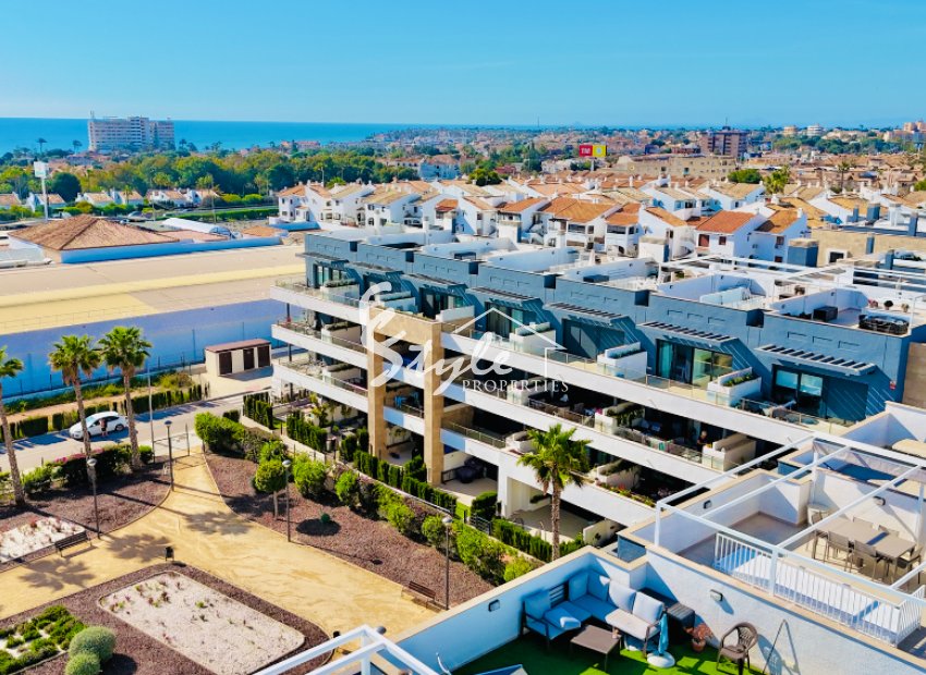 For sale penthouse in Flamenca Village, La Zenia, Alicante, Spain ID2674