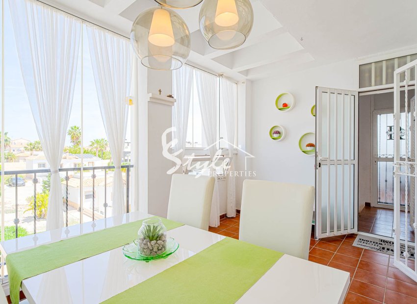 For Sale Penthouse of 2 Bedrooms with Private Solarium in La Ciñuelica, Punta Prima, Los Altos, Costa Blanca. ID2426