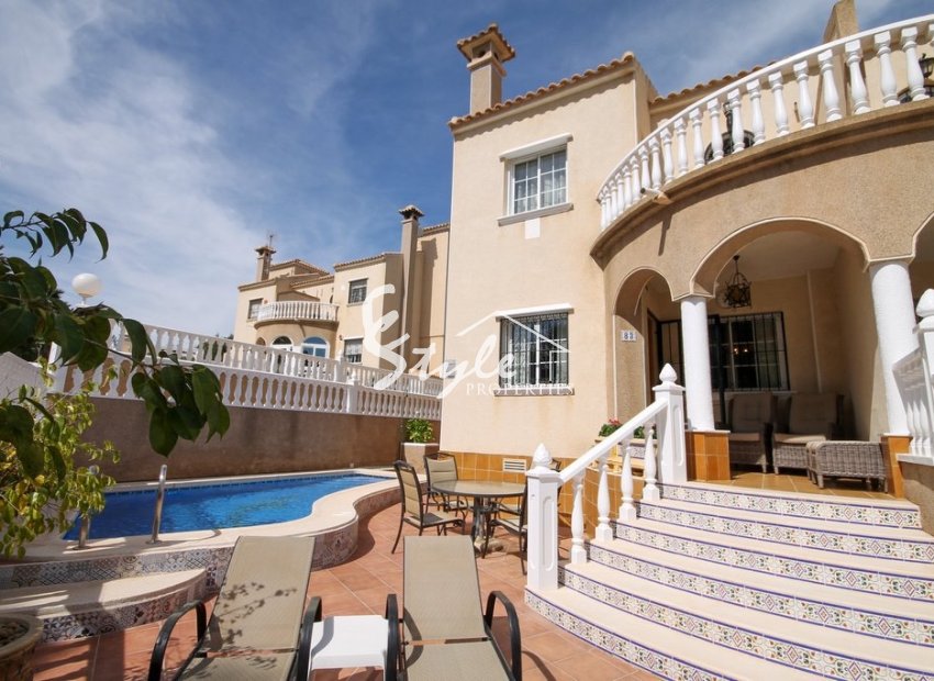 For sale semidetached house in El Galan, Villamartin, Orihuela Costa, Costa Blanca. ID1514