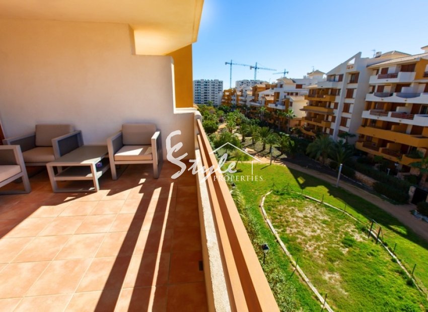 For sale south facing apartment in Parque Recoleta, Costa Blanca, Spain. ID1701