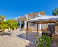 For sale south-facing house with own garage in Los Dolces, La Zenia, Orihuela Costa. ID1927