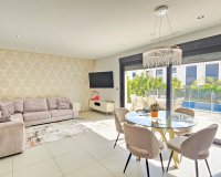 For sale stylish comfortable villa with private pool in quiet area of Cuidad Quesada, Costa Blanca, Spain. ID2328