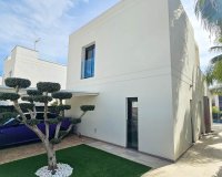 For sale stylish comfortable villa with private pool in quiet area of Cuidad Quesada, Costa Blanca, Spain. ID2328