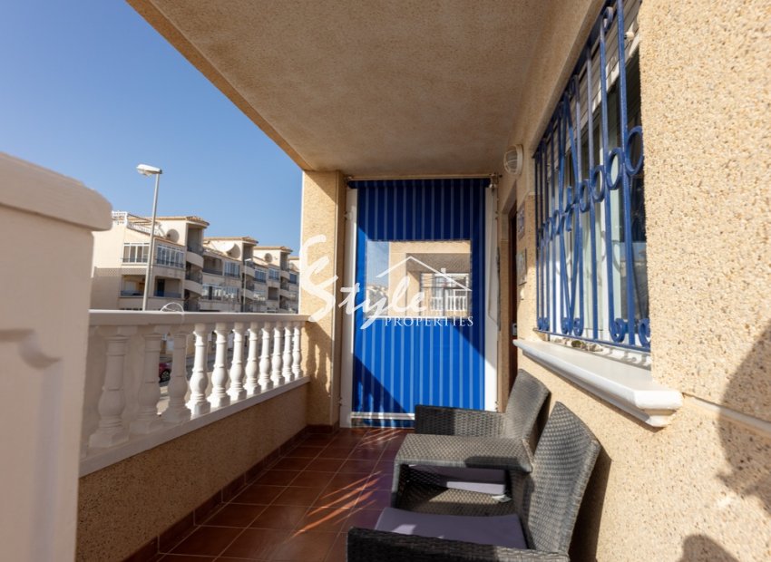 for sale top floor apartment with sea views in Cinuelica , Punta Prima, Costa Blanca, Spain. ID2722