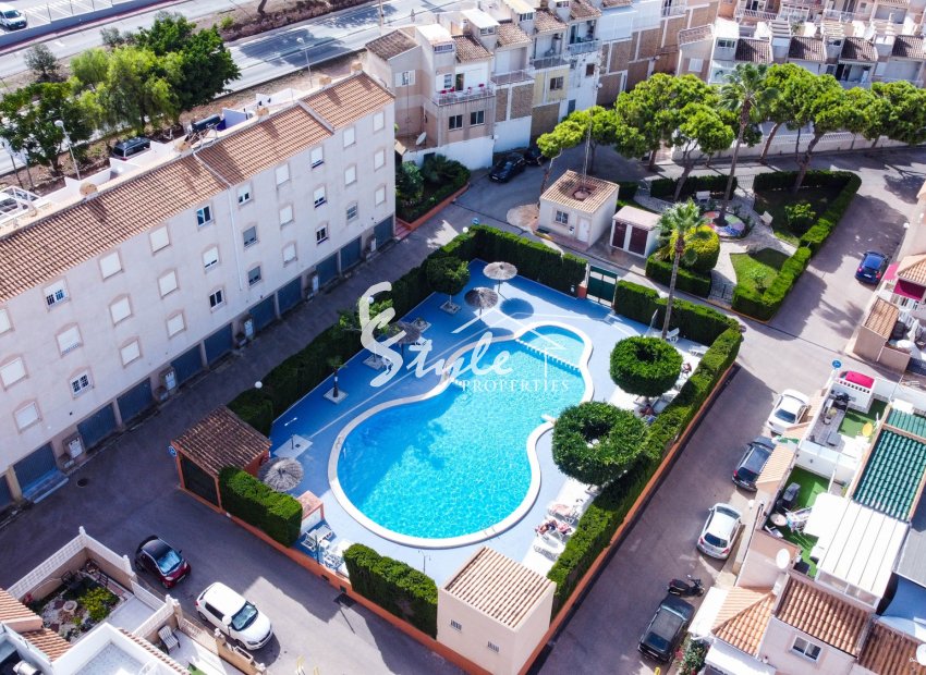 For Sale Top-Floor Bungalow with the Pink Lake Views in Lago Sol, Los Balcones, Torrevieja. ID1466 