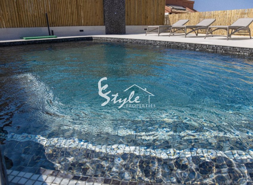 Key ready new build semi-detached villa for sale in Rojales, Costa Blanca, Spain. ON1764