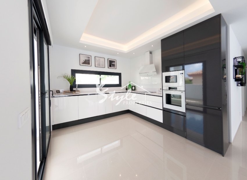 Key-Ready Villa for sale in Quesada, Costa Blanca, Spain