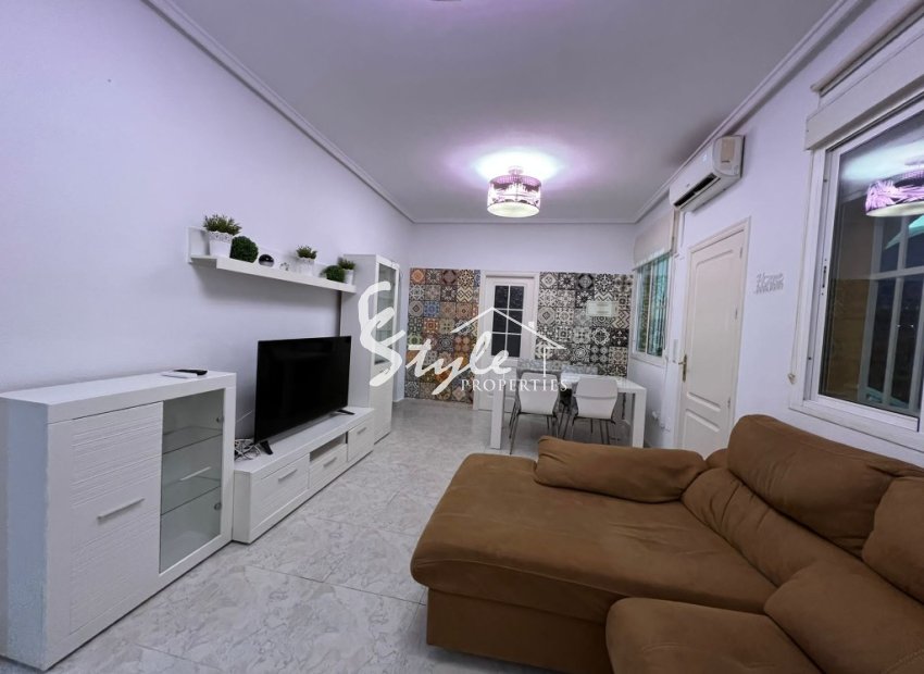 Купить большую виллу в Сьюдад-Кесада на Коста Бланке. ID ST-6338