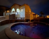 Купить большую виллу в Сьюдад-Кесада на Коста Бланке. ID ST-6338