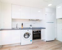 Купить квартиру рядом с морем и пляжем Playa del Centro в Торревьехе на Коста Бланке. ID 4300