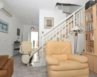 Купить таунхауз с бассейном недалеко от моря и пляжа в Торревьехе на Коста Бланке. ID 4509