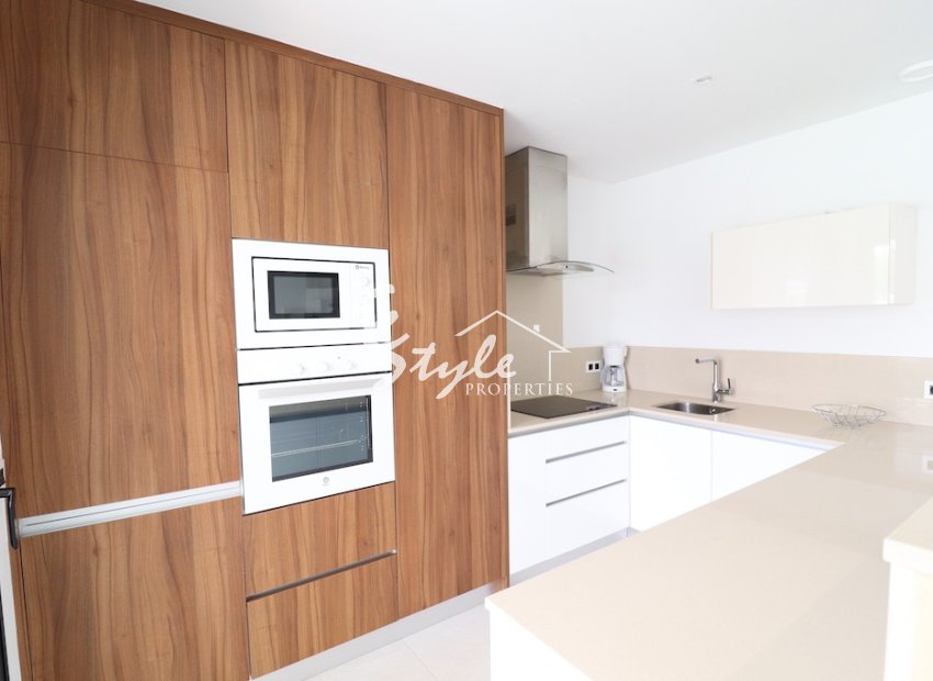 Купить виллу около моря в Сан-Мигель-де-Салинас. ID 6226