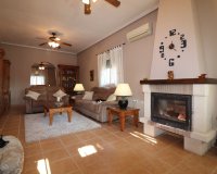 Купить виллу с бассейном и садом около гольфа в  Катраль на побережье Коста Бланка. ID 4521