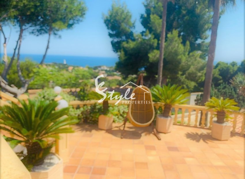 Купить виллу с бассейном в Хавея, недалеко от моря и пляжей на Коста Бланка. ID: 4295