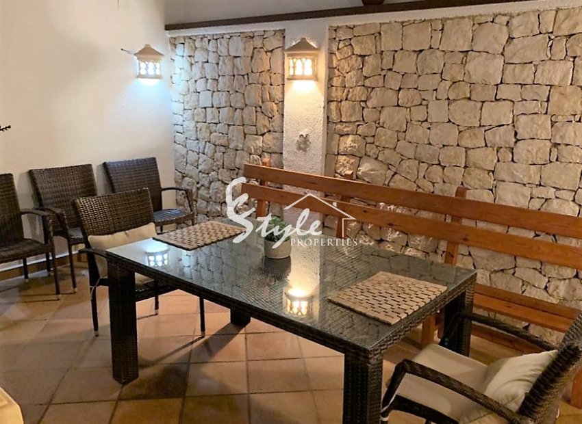 Купить виллу с бассейном в Хавея, недалеко от моря и пляжей на Коста Бланка. ID: 4295