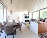 Купить виллу с садом и бассейном рядом с полем для гольфа в загородном клубе Лас-Колинас в  Вилламартин, Ориуэла Коста. id 6319