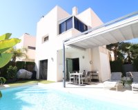 Купить виллу в Сьюдад-Кесада на Коста Бланке. ID 6193