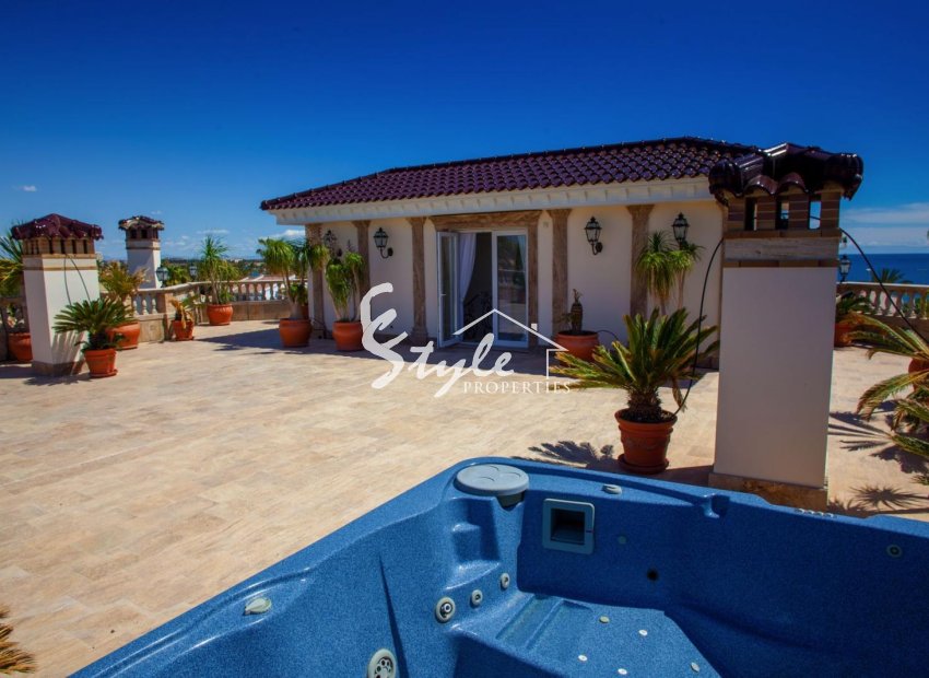 Luxury villa for sale in Cabo Roig, Costa Blanca, Alicante, Spain