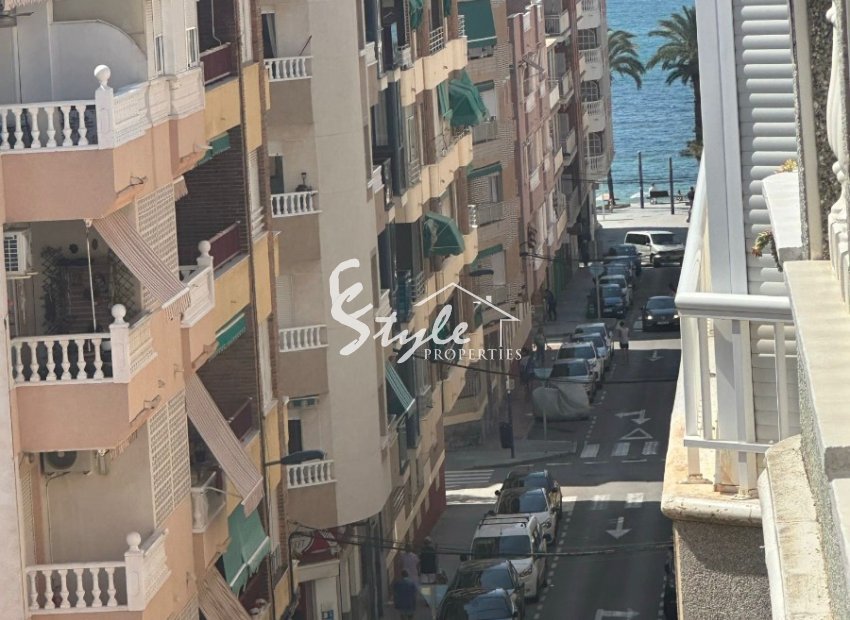 Modern apartment with sea views and close to the beach for sale in Torrevieja, Costa Blanca, Spain. ID2433