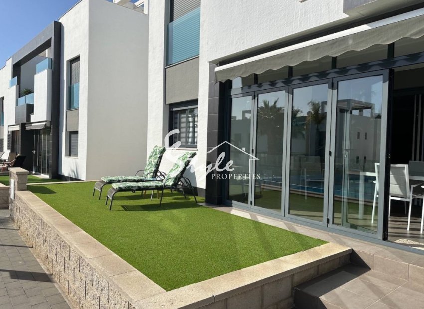 На продажу новая квартира в Пунта Приме, Оазис Амай, Коста Бланка. ID1601