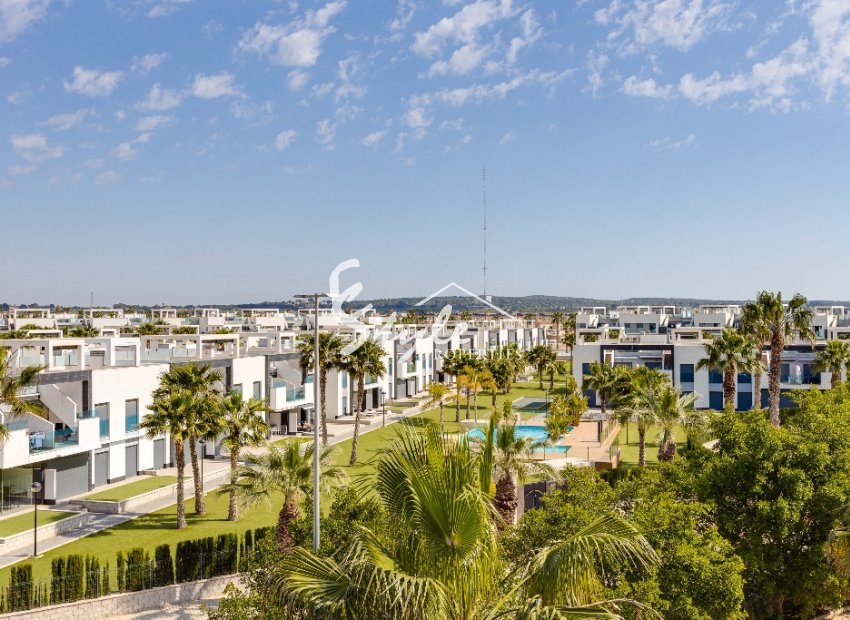 New build apartments for sale in Guardamar del Segura, Costa Blanca, Spain.ON1241_2