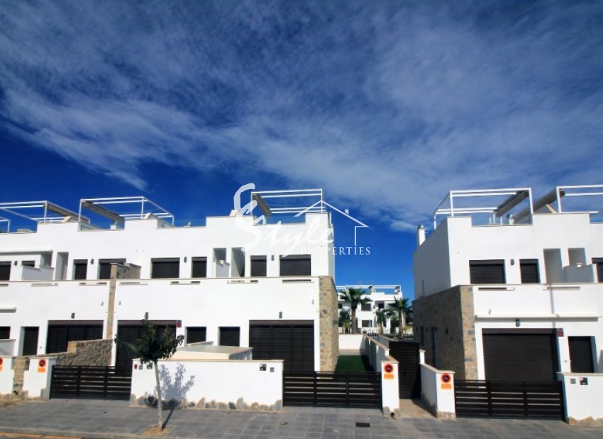 New build townhouse for sale in Pilar de la Horadada, Costa Blanca, Spain. ON1478