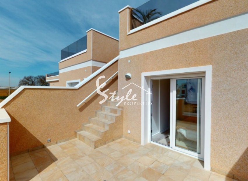 New build townhouse for sale in Pilar de la Horadada, Costa Blanca, Spain. ON1872