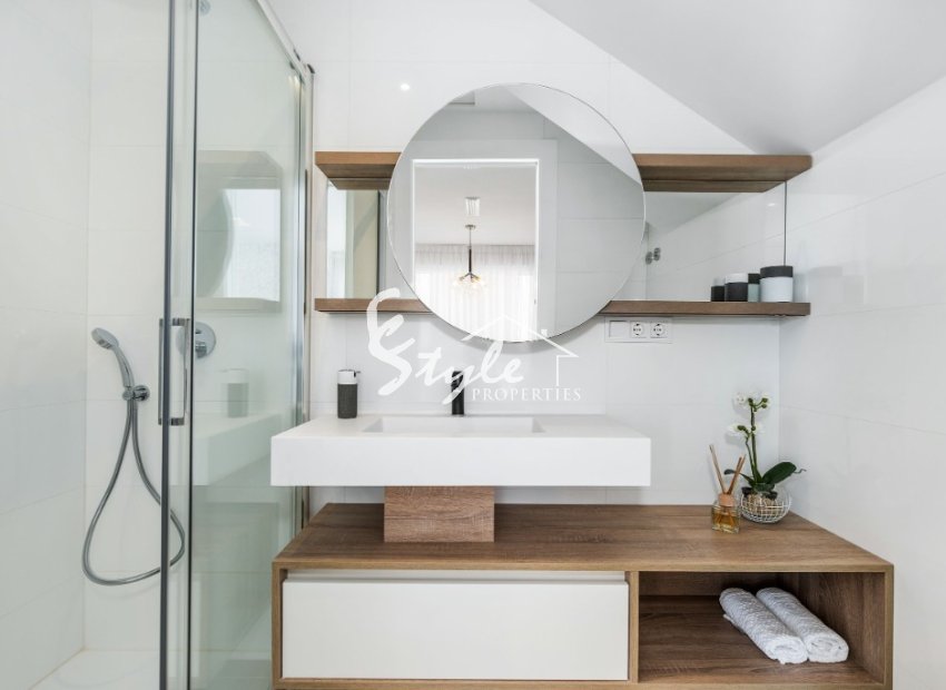 New build townhouse in Ciudad Quesada, Costa Blanca, Spain. ON1646