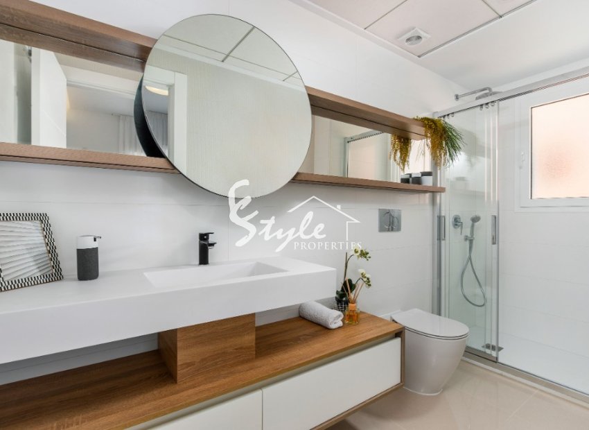 New build townhouse in Ciudad Quesada, Costa Blanca, Spain. ON1646