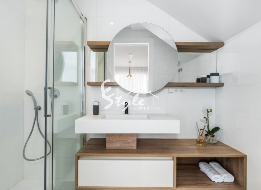 New build townhouse in Ciudad Quesada, Costa Blanca, Spain. ON1789