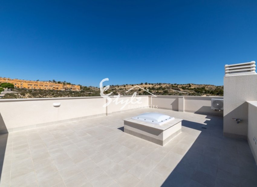 New build townhouses for sale near Elche, Costa Blanca, Spain. ON770