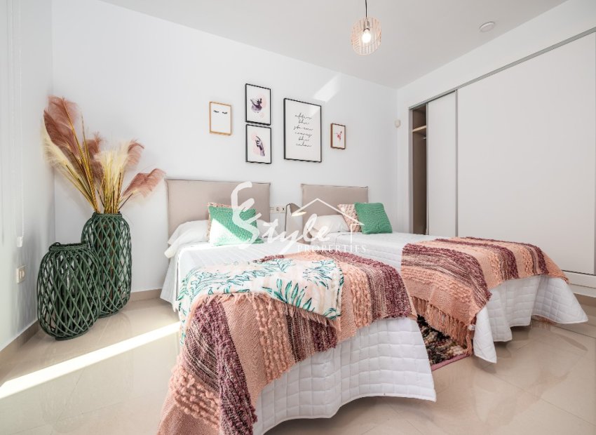 New townhouses for sale in La Finca Golf, Costa Blanca, Spain. ON1704_D