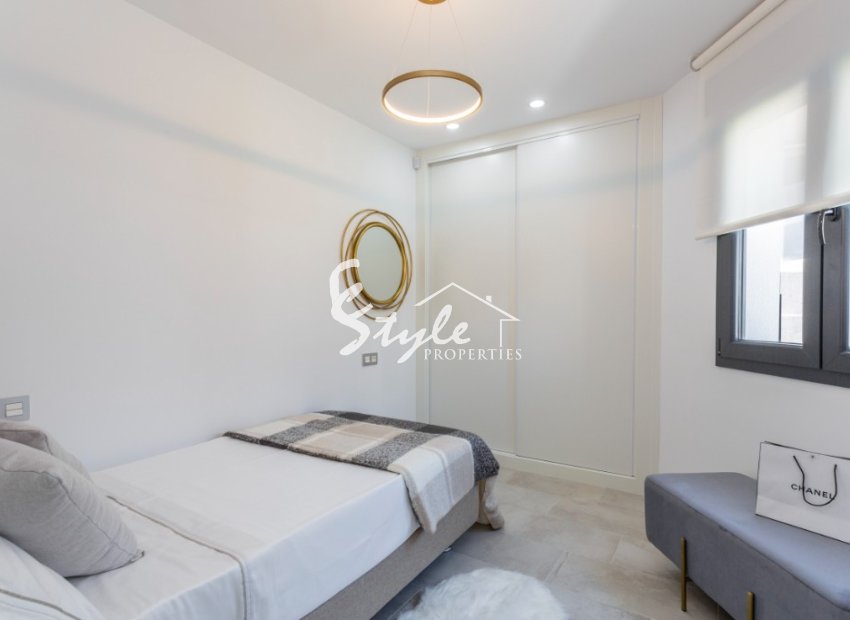 New villa with plot and private pool for sale in La Mata 150m to the sea.ON1350 