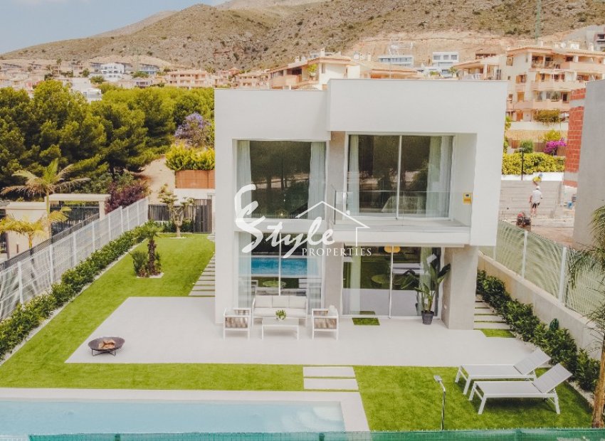 Новые эксклюзивные таунхаусы в в Финестрате, Бенидорм. ON1310