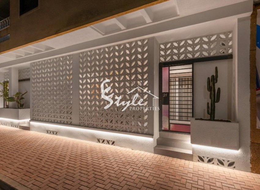 Новые квартиры на первом этаже на продажу недалеко от моря в Торревьехе, Коста Бланка, Испания, ON1901