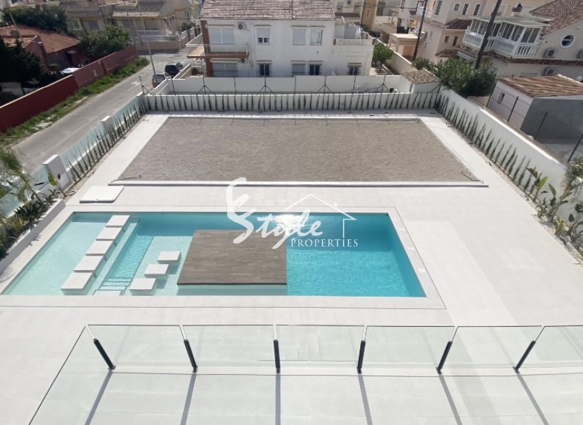 Nueva villa de lujo en venta en Torrevieja, Costa Blanca, España. ON1545