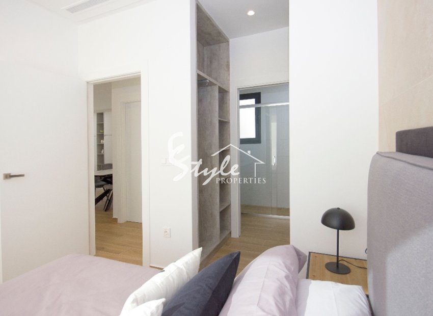 Nueva villa en venta cerca al mar in Alicante, Costa Blanca ON002