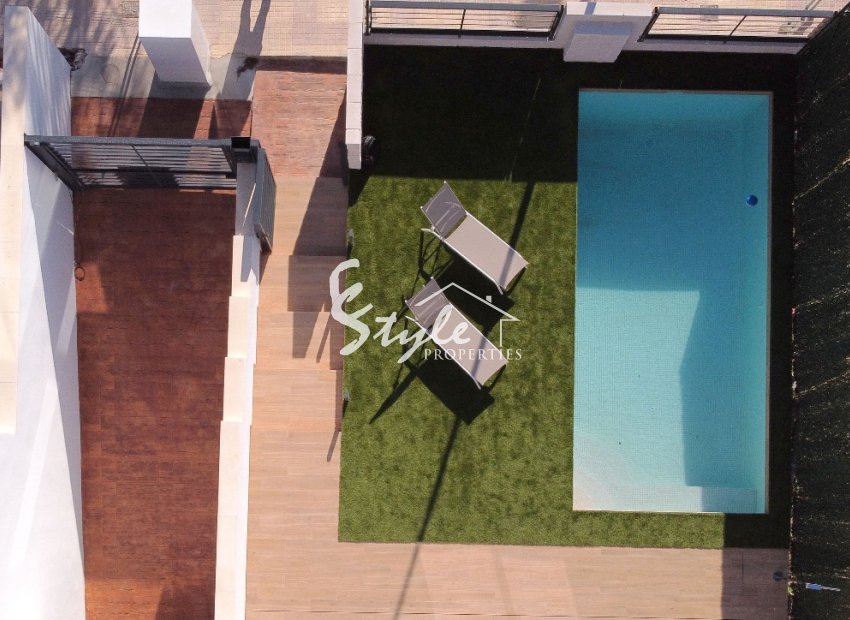 Nueva villa en venta cerca al mar in Alicante, Costa Blanca ON002