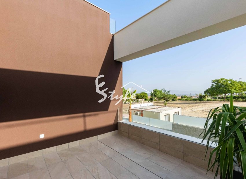 Nueva villa en venta en Rojales, Costa Blanca, España. ON1720