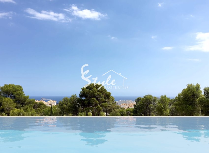 Nuevas villas con vistas al mar y golf en Benidorm, Costa Blanca